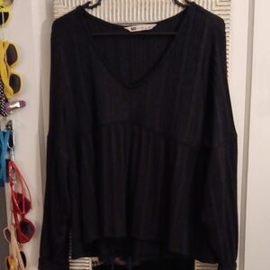 💜 3/$15💜SO Black V-Neck Peplum Top